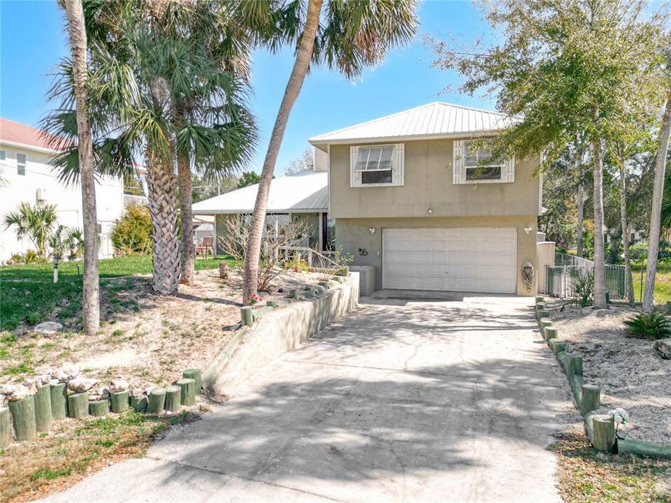 For Sale: $569,000 (3 beds, 2 baths, 1482 Square Feet)