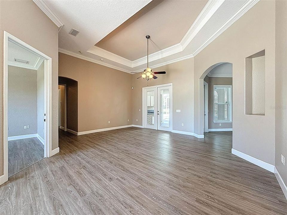 На продажу: $735,000 (4 спален, 3 ванн, 3352 Квадратных фут)