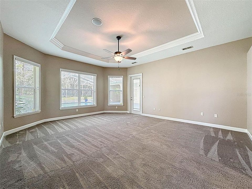 На продажу: $735,000 (4 спален, 3 ванн, 3352 Квадратных фут)