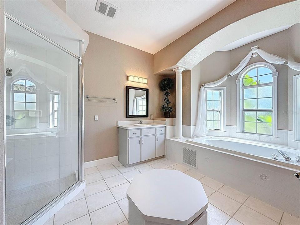 На продажу: $735,000 (4 спален, 3 ванн, 3352 Квадратных фут)