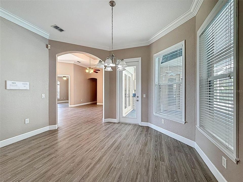 На продажу: $735,000 (4 спален, 3 ванн, 3352 Квадратных фут)