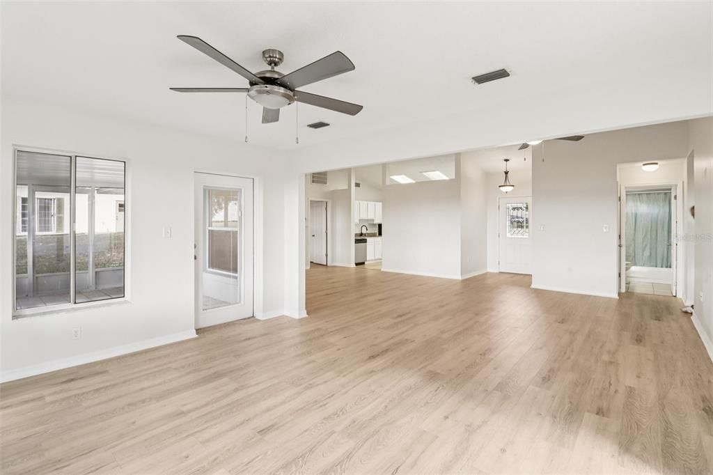 На продажу: $309,000 (3 спален, 2 ванн, 1531 Квадратных фут)