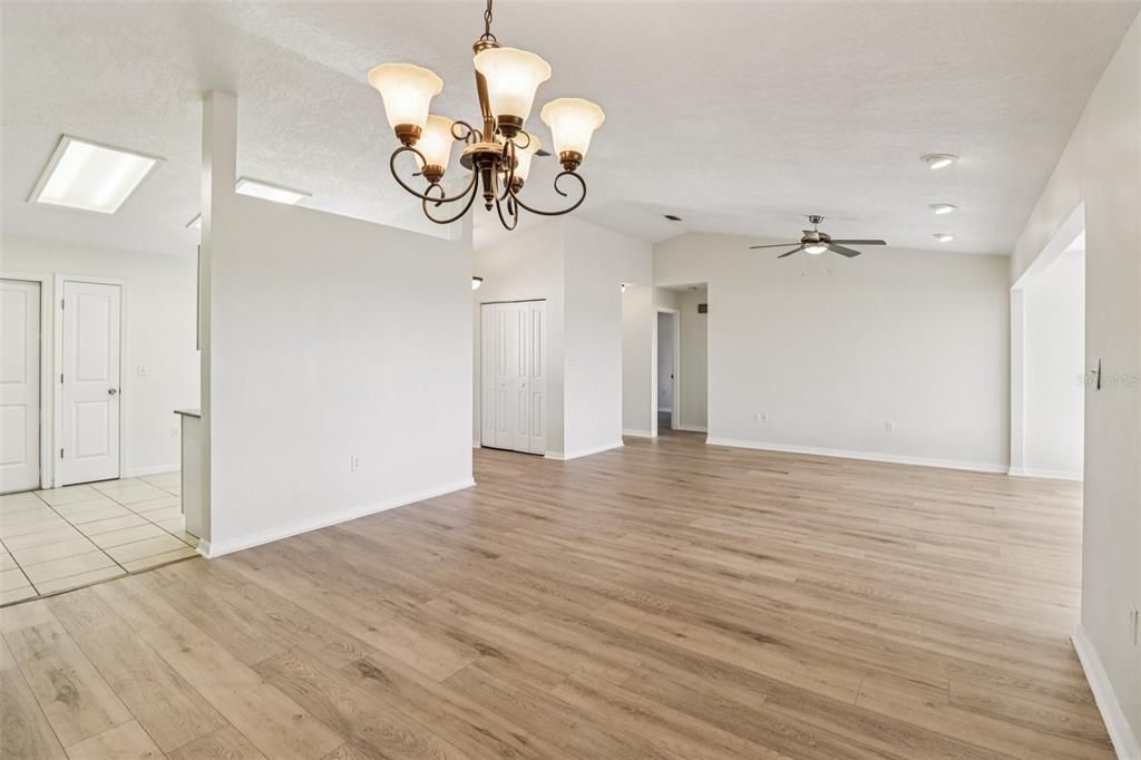 На продажу: $309,000 (3 спален, 2 ванн, 1531 Квадратных фут)