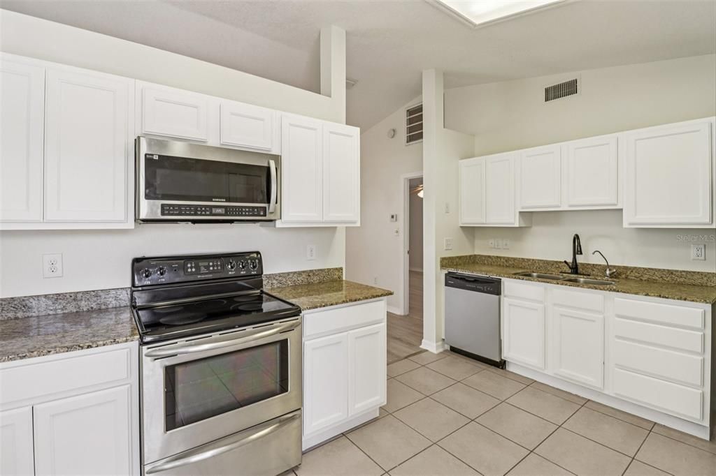 На продажу: $309,000 (3 спален, 2 ванн, 1531 Квадратных фут)