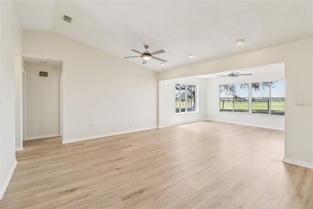 На продажу: $309,000 (3 спален, 2 ванн, 1531 Квадратных фут)