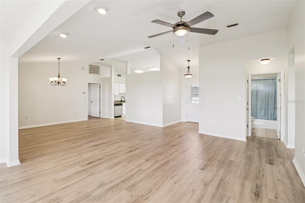 На продажу: $309,000 (3 спален, 2 ванн, 1531 Квадратных фут)