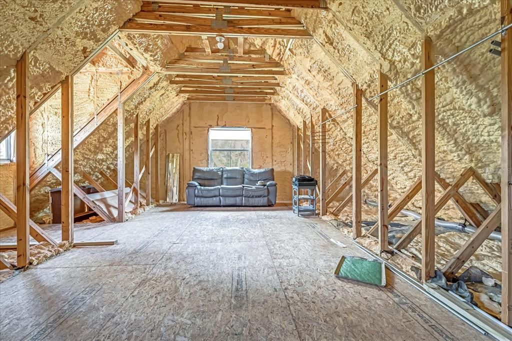 Под контрактом: $585,000 (4 спален, 2 ванн, 2354 Квадратных фут)