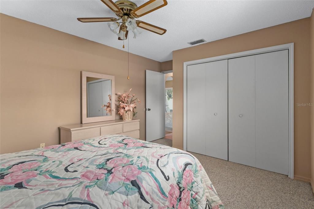 Active With Contract: $284,500 (3 beds, 2 baths, 1639 Square Feet)