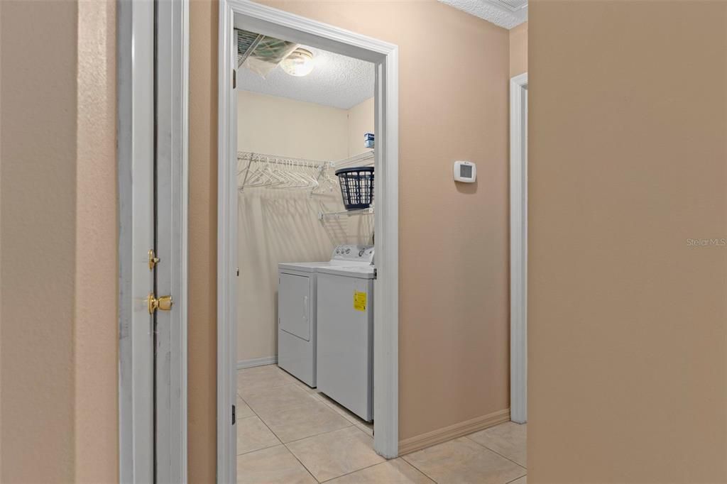 Active With Contract: $284,500 (3 beds, 2 baths, 1639 Square Feet)