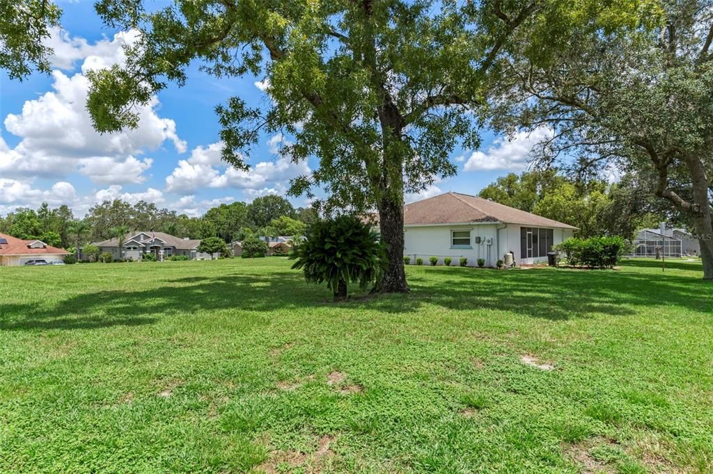 Active With Contract: $284,500 (3 beds, 2 baths, 1639 Square Feet)