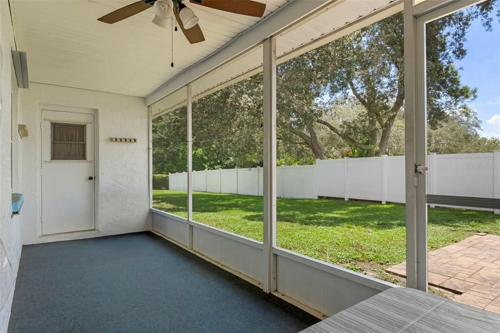 Active With Contract: $284,500 (3 beds, 2 baths, 1639 Square Feet)