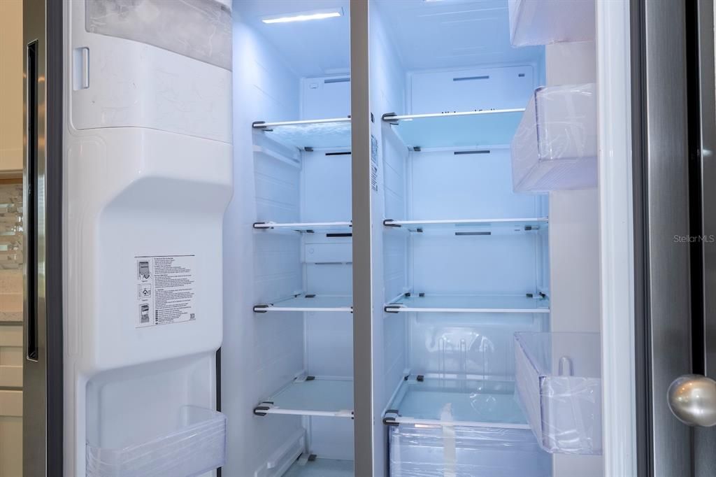 合同活跃: $324,899 (4 贝兹, 3 浴室, 2000 平方英尺)