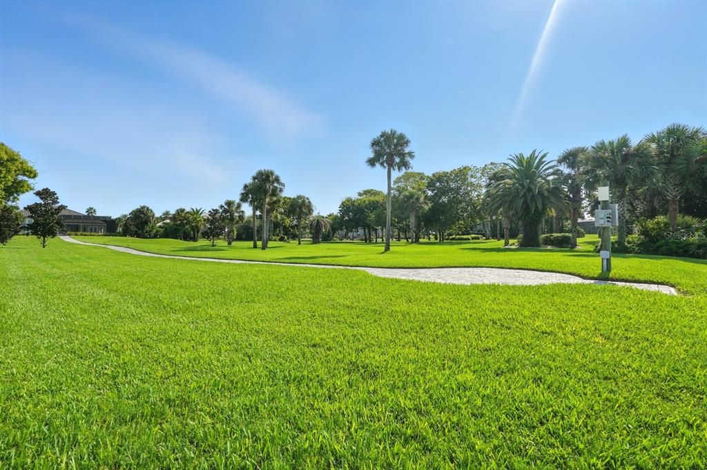 For Sale: $3,995,000 (5 beds, 4 baths, 4612 Square Feet)