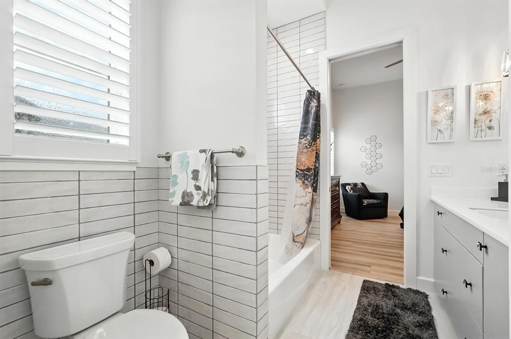 For Sale: $3,995,000 (5 beds, 4 baths, 4612 Square Feet)