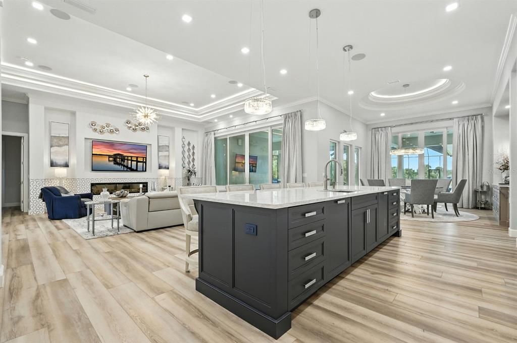 For Sale: $3,995,000 (5 beds, 4 baths, 4612 Square Feet)