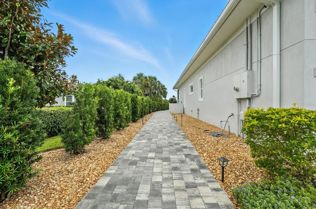 For Sale: $3,995,000 (5 beds, 4 baths, 4612 Square Feet)