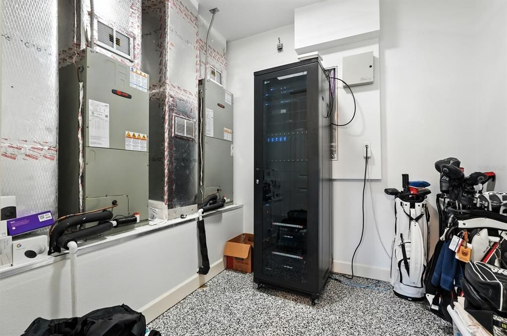 For Sale: $3,995,000 (5 beds, 4 baths, 4612 Square Feet)