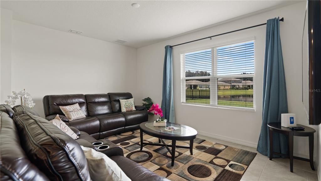 待售: $419,900 (4 贝兹, 2 浴室, 1830 平方英尺)