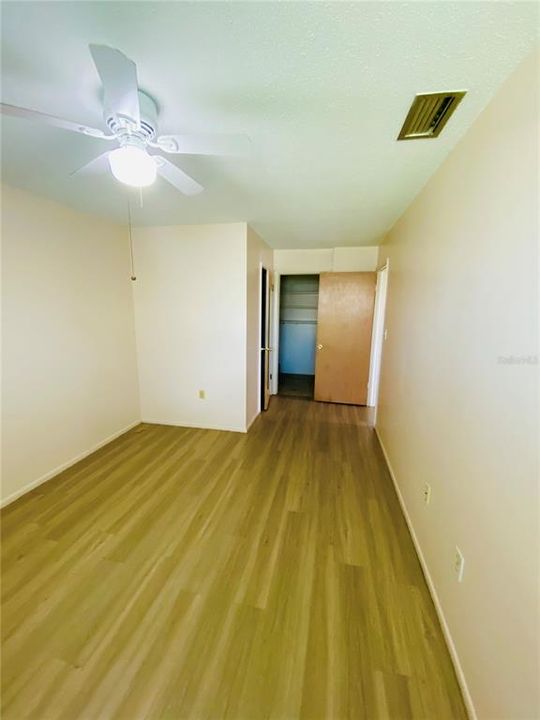 Activo con contrato: $1,199 (2 camas, 1 baños, 825 Pies cuadrados)