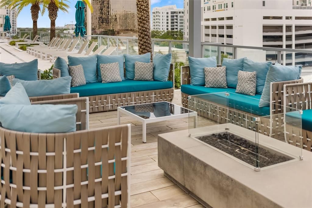 На продажу: $3,250,000 (3 спален, 3 ванн, 2845 Квадратных фут)