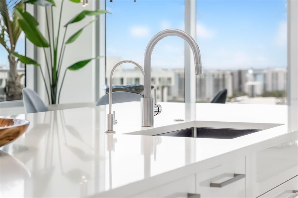 На продажу: $3,250,000 (3 спален, 3 ванн, 2845 Квадратных фут)