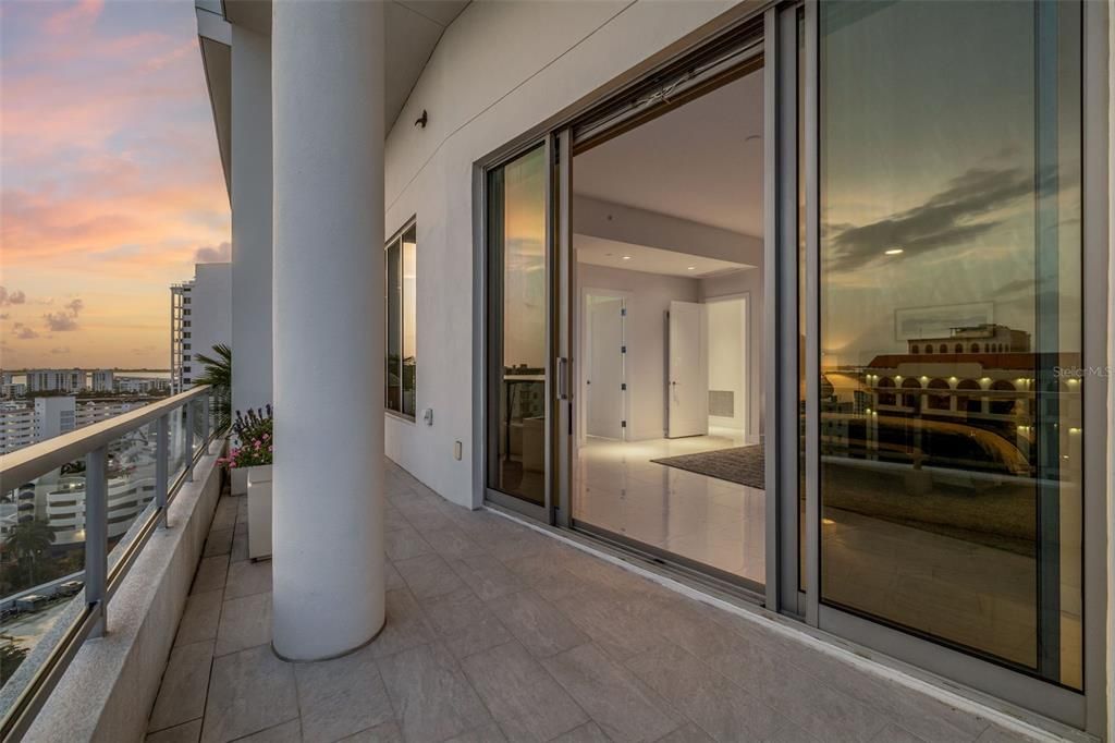 На продажу: $3,250,000 (3 спален, 3 ванн, 2845 Квадратных фут)