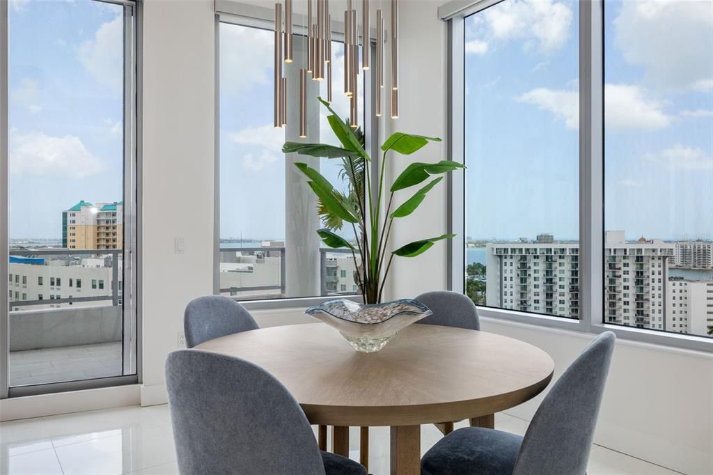 На продажу: $3,250,000 (3 спален, 3 ванн, 2845 Квадратных фут)