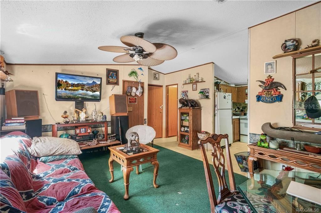 En Venta: $235,000 (3 camas, 2 baños, 960 Pies cuadrados)