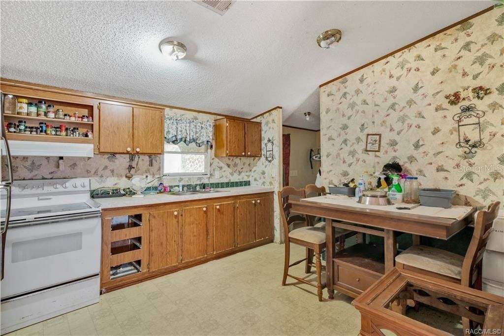 En Venta: $235,000 (3 camas, 2 baños, 960 Pies cuadrados)