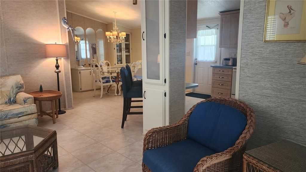 На продажу: $125,000 (2 спален, 2 ванн, 959 Квадратных фут)