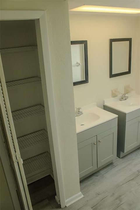 En Venta: $425,000 (2 camas, 2 baños, 1581 Pies cuadrados)