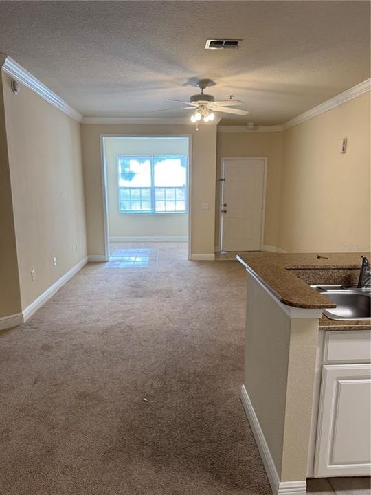 For Rent: $1,450 (1 beds, 1 baths, 838 Square Feet)