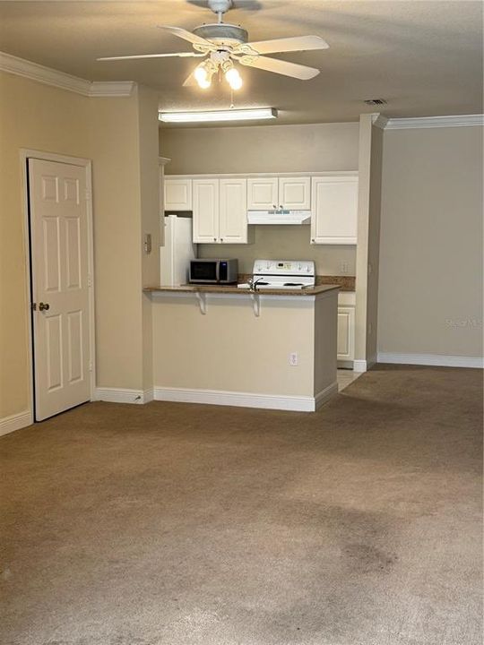 For Rent: $1,450 (1 beds, 1 baths, 838 Square Feet)