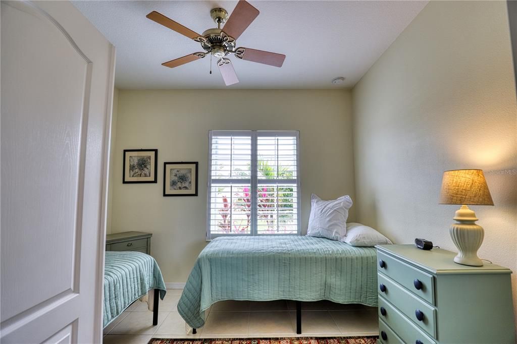 For Sale: $415,000 (2 beds, 2 baths, 1699 Square Feet)