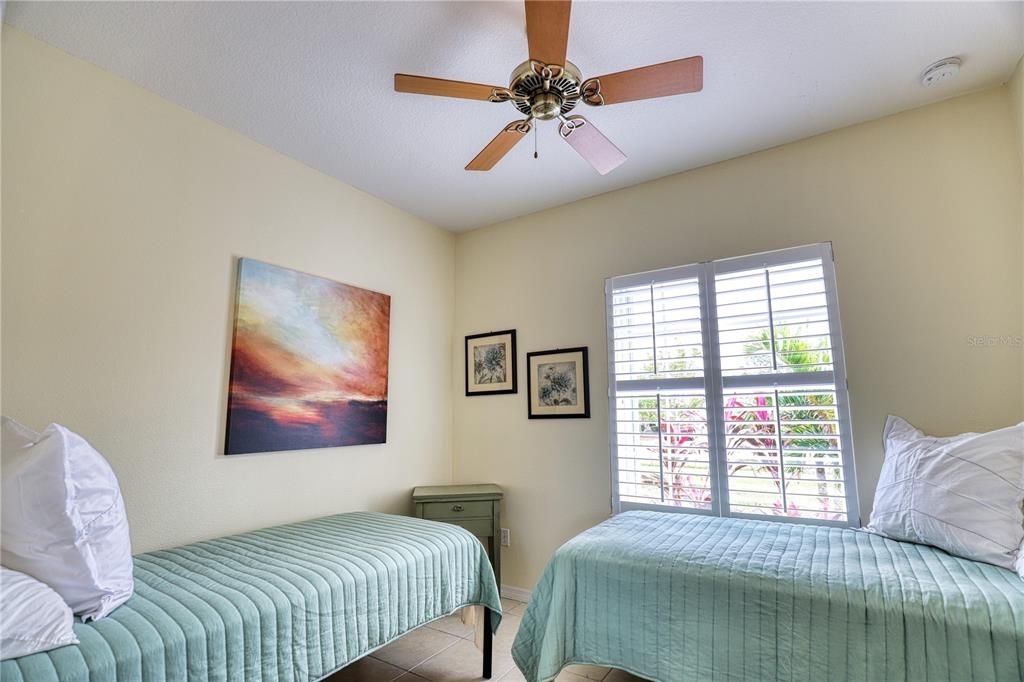 For Sale: $415,000 (2 beds, 2 baths, 1699 Square Feet)