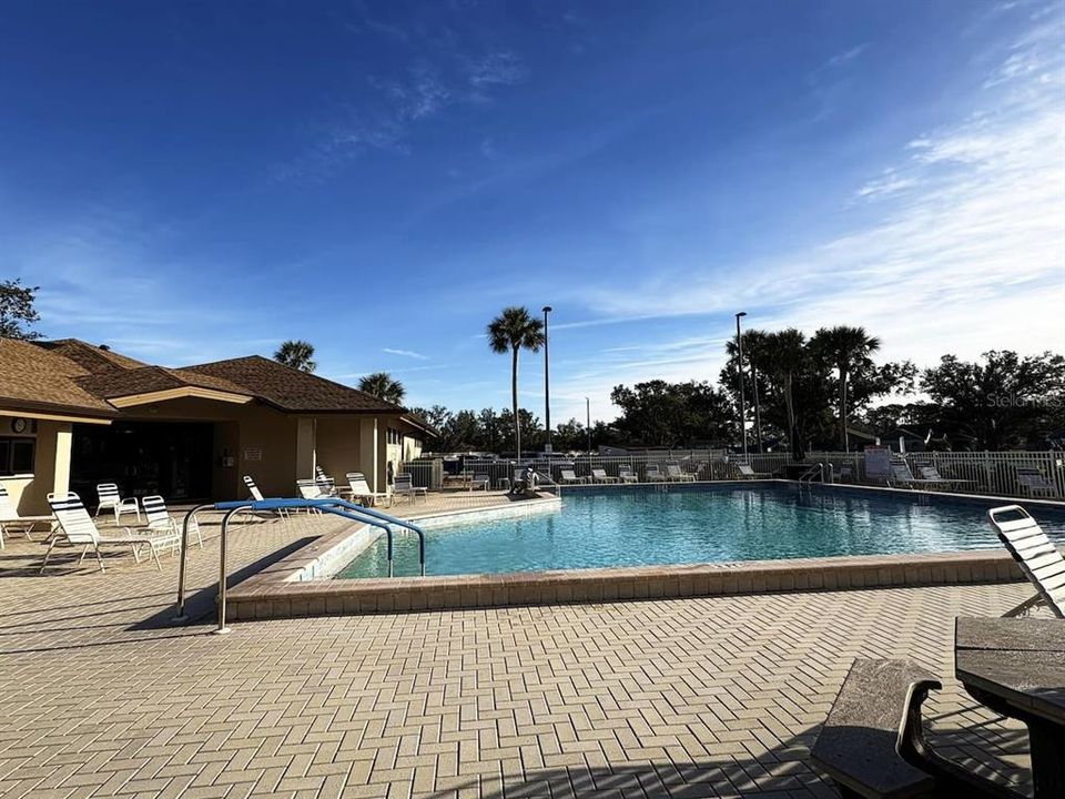 For Sale: $415,000 (2 beds, 2 baths, 1699 Square Feet)