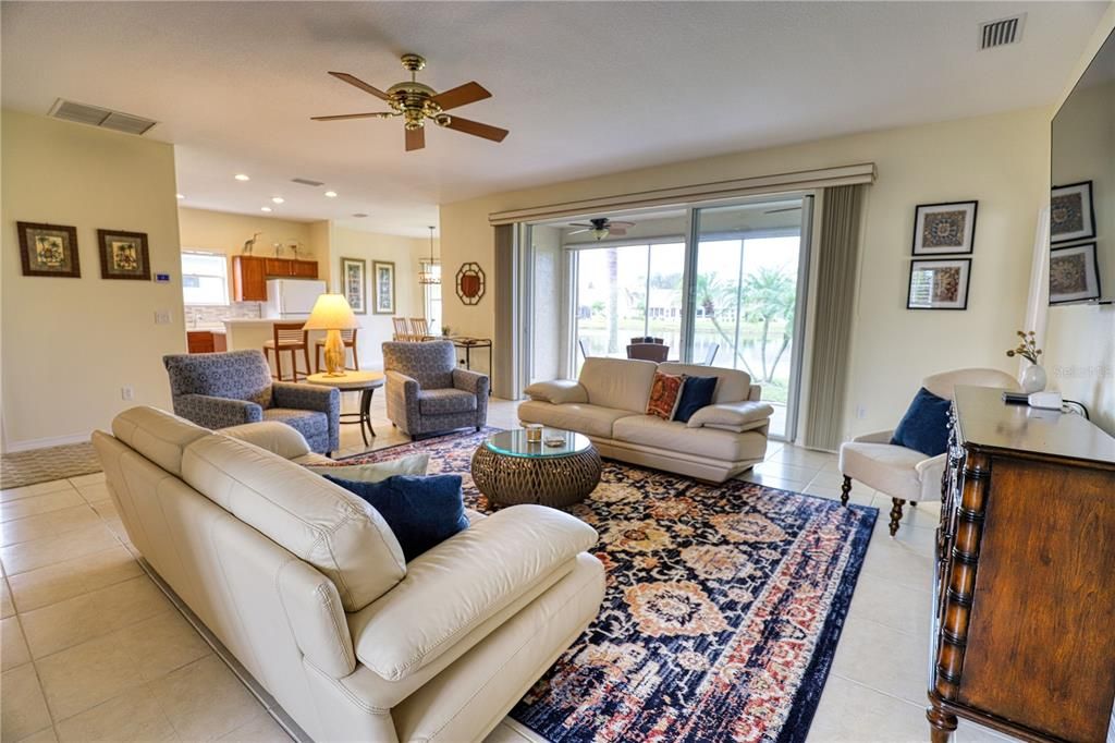 For Sale: $415,000 (2 beds, 2 baths, 1699 Square Feet)