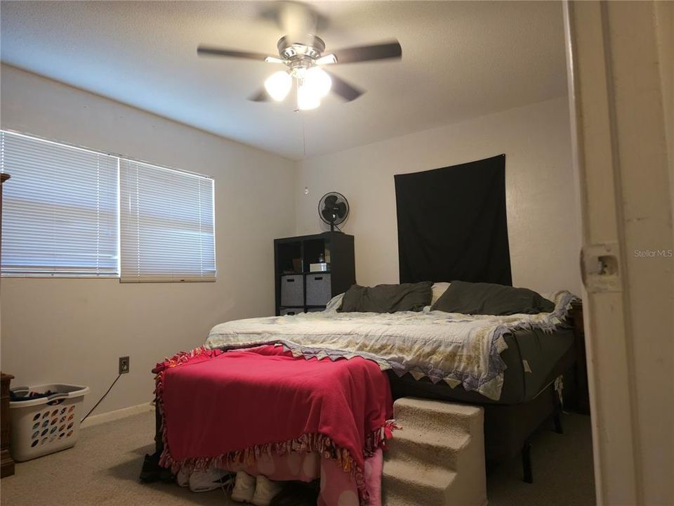 待售: $180,000 (2 贝兹, 2 浴室, 1332 平方英尺)