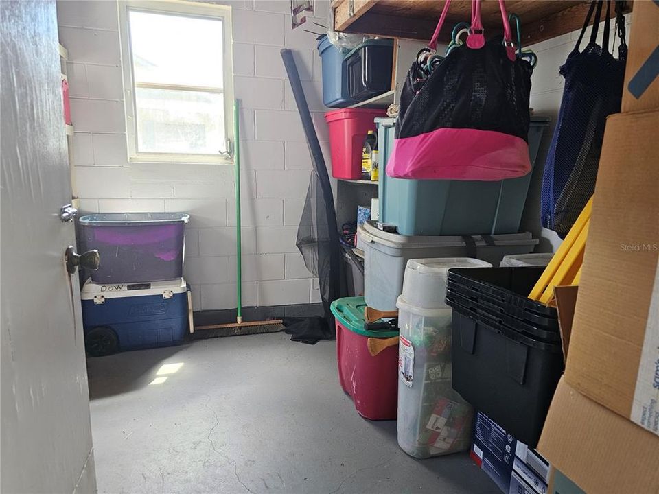 待售: $180,000 (2 贝兹, 2 浴室, 1332 平方英尺)