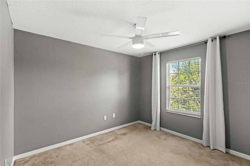 Activo con contrato: $495,000 (4 camas, 2 baños, 2214 Pies cuadrados)