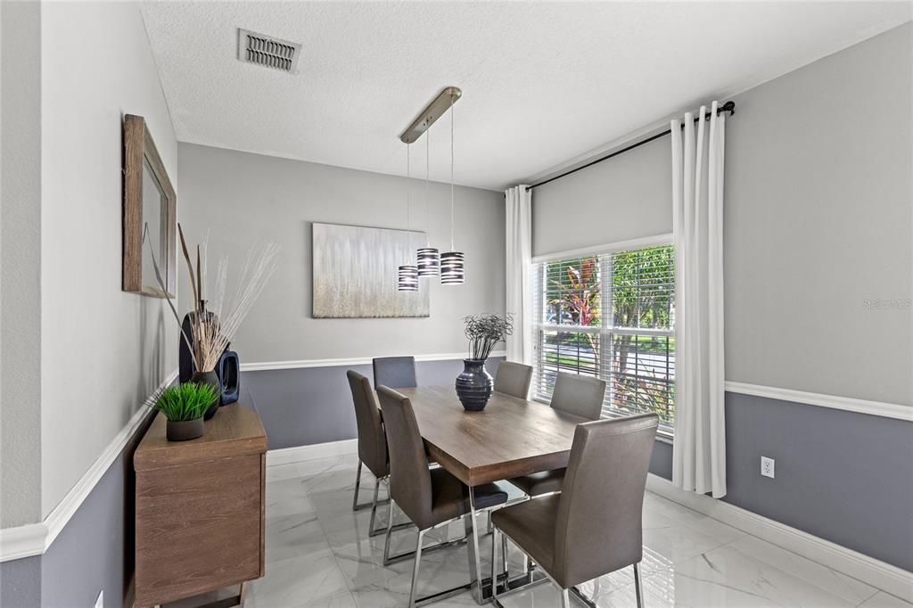 Activo con contrato: $495,000 (4 camas, 2 baños, 2214 Pies cuadrados)