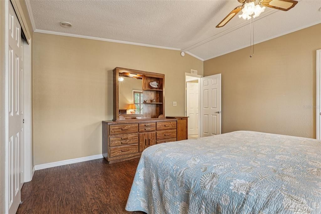 Activo con contrato: $224,900 (2 camas, 2 baños, 1388 Pies cuadrados)