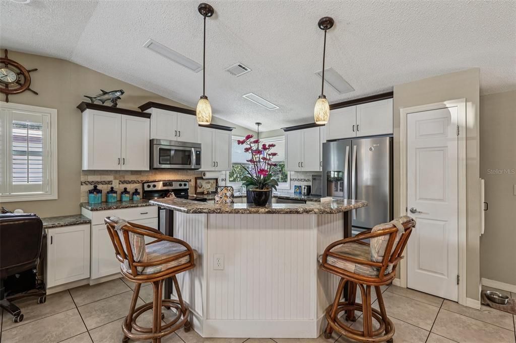 Activo con contrato: $224,900 (2 camas, 2 baños, 1388 Pies cuadrados)