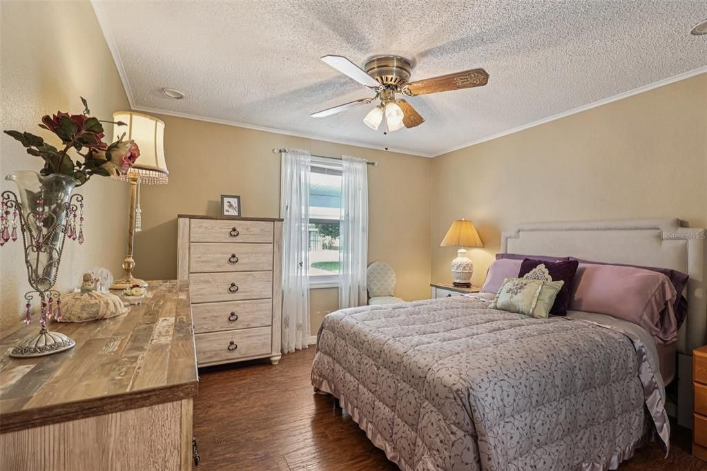 Activo con contrato: $224,900 (2 camas, 2 baños, 1388 Pies cuadrados)