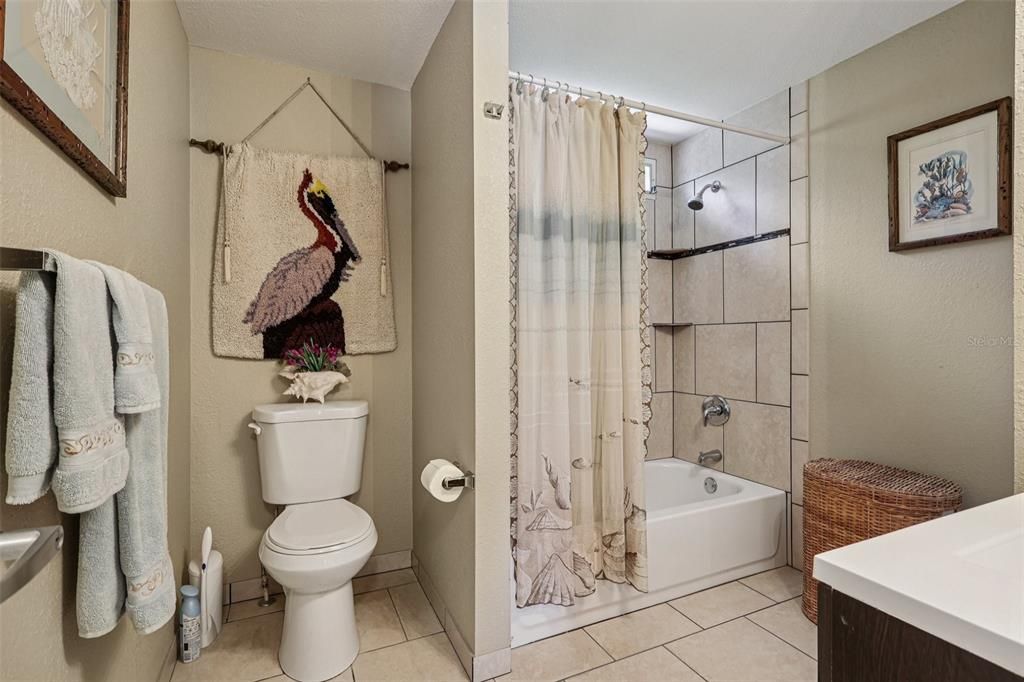 Activo con contrato: $224,900 (2 camas, 2 baños, 1388 Pies cuadrados)