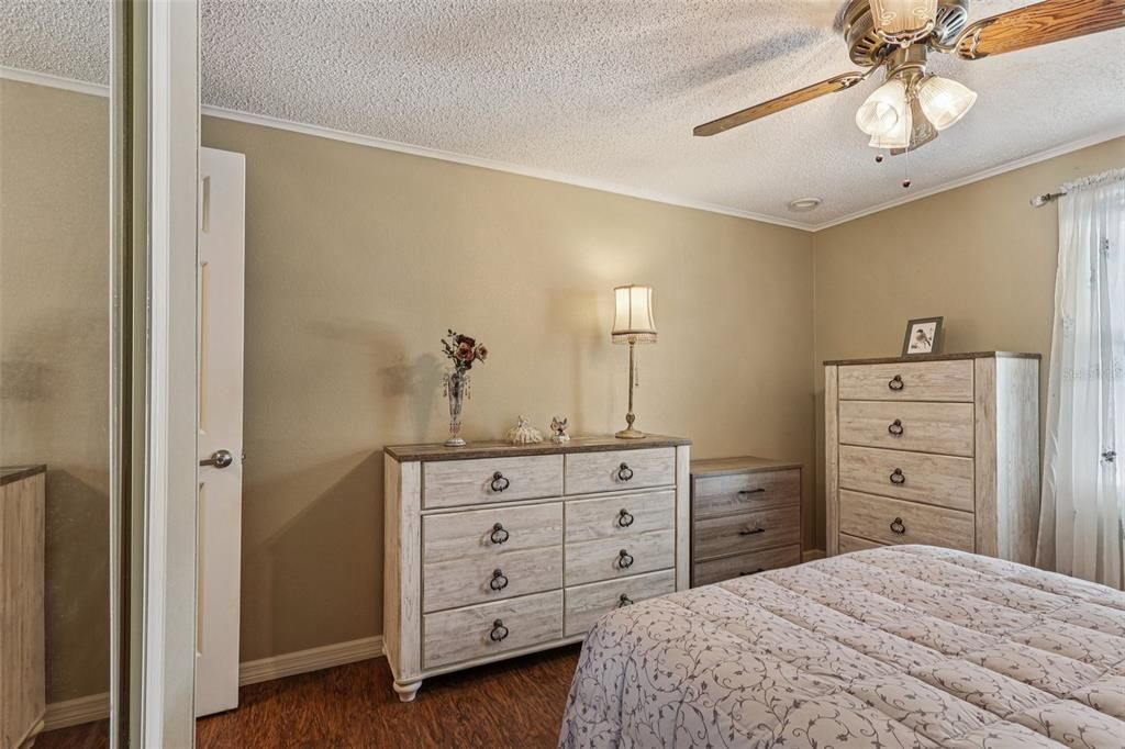 Activo con contrato: $224,900 (2 camas, 2 baños, 1388 Pies cuadrados)