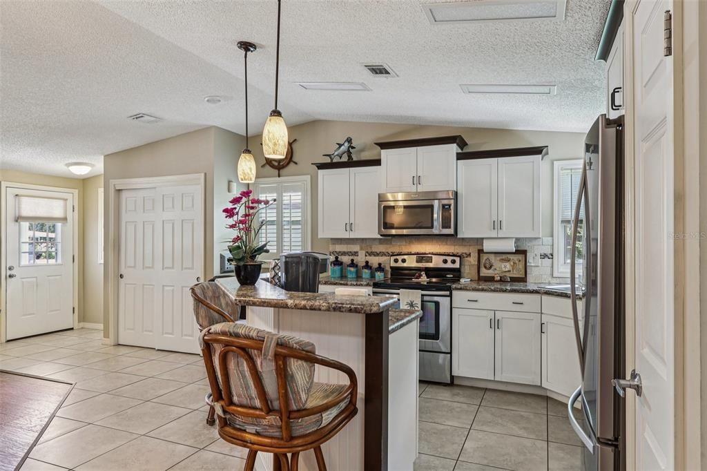 Activo con contrato: $224,900 (2 camas, 2 baños, 1388 Pies cuadrados)