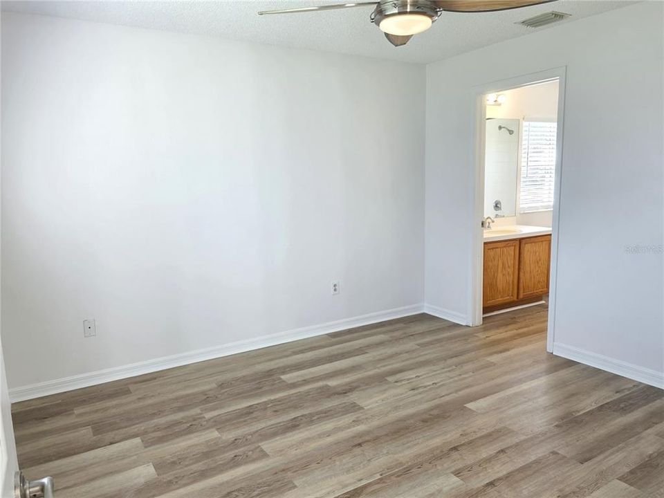 For Rent: $1,800 (2 beds, 2 baths, 1130 Square Feet)