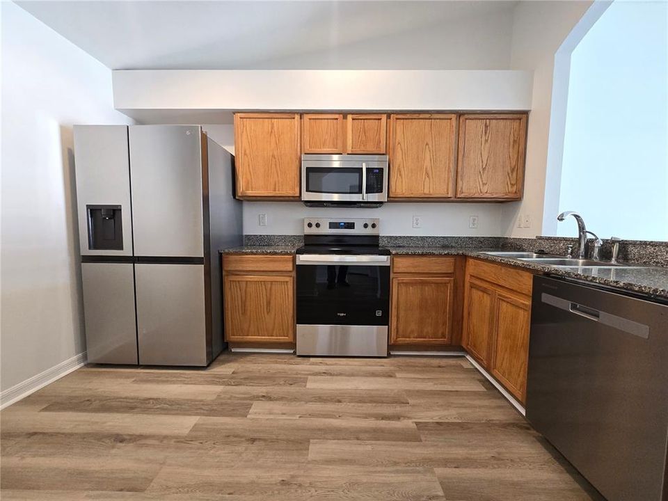 For Rent: $1,800 (2 beds, 2 baths, 1130 Square Feet)