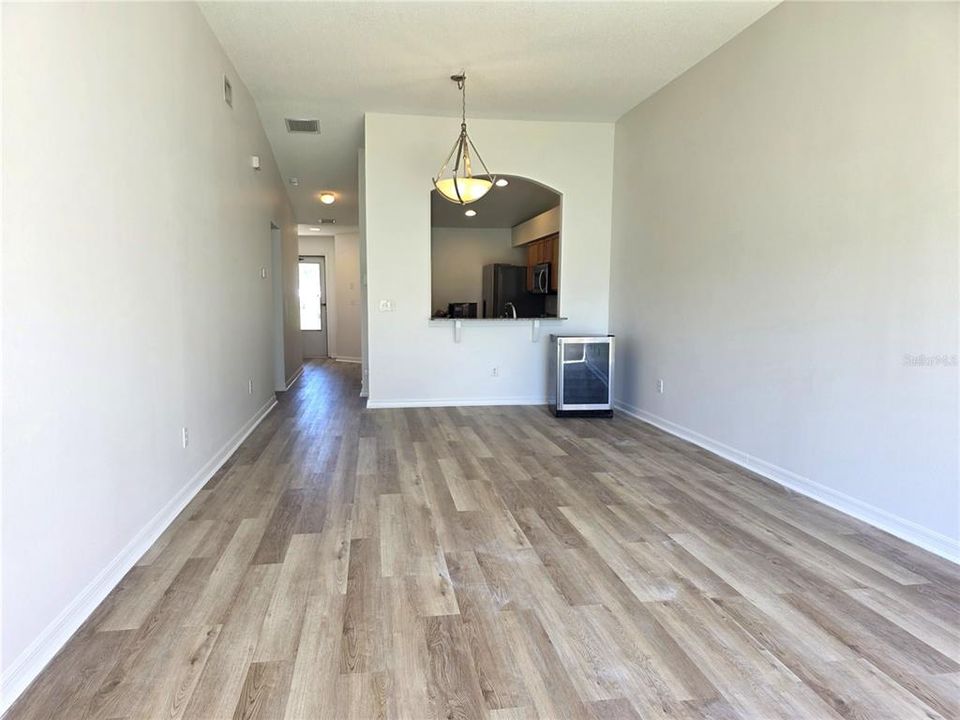 For Rent: $1,800 (2 beds, 2 baths, 1130 Square Feet)